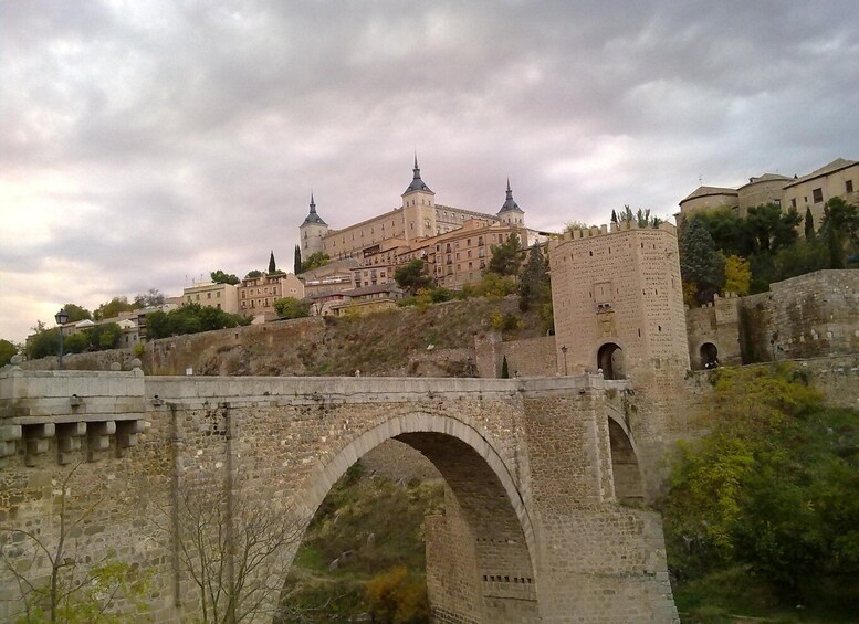 From Madrid: Toledo and Segovia Day Tour