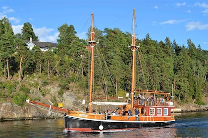 Oslo: Fjord Mini Cruise by Wooden Sailing Ship