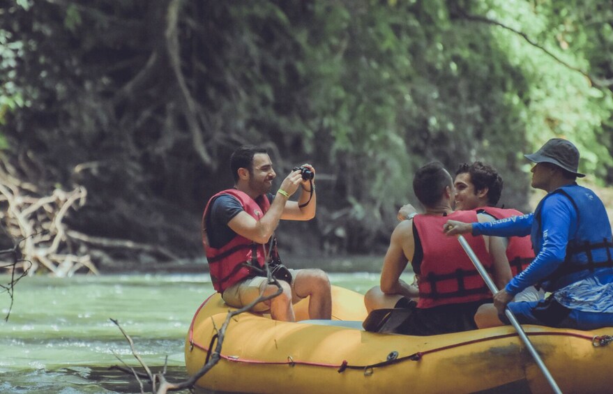 Safari Float (Peñas Blancas River)