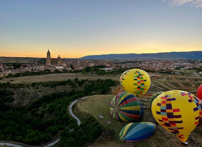 Picture 9 for Activity Segovia: Hot-air balloon ride with cava toast & picnic