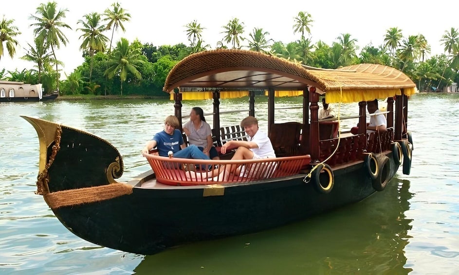 Picture 9 for Activity Alleppey Shikara boat ride