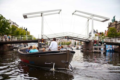 Haarlem: Open-Boat Canal Tour in the Historical City Centre
