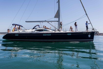 Barcelona: tour privado en velero de lujo