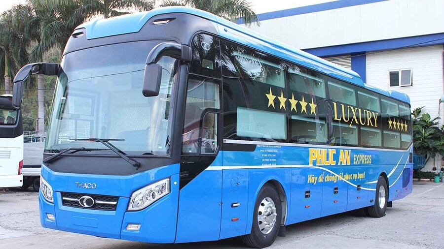 Shared Bus Transfer Between Saigon and Nha Trang City