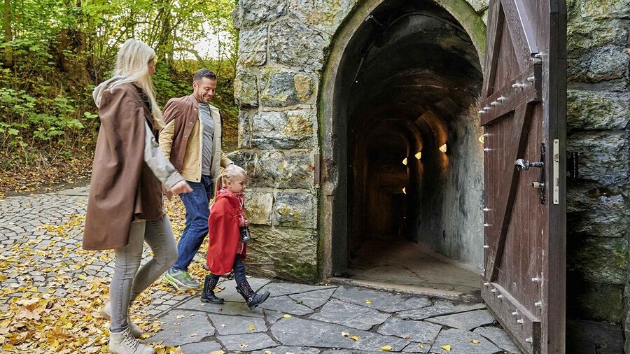 Saalfeld: Familienführung Schaubergwerk Feengrotten