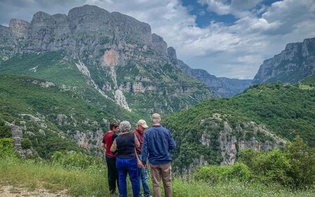 Ioannina: Zagori Sightseeing Tour