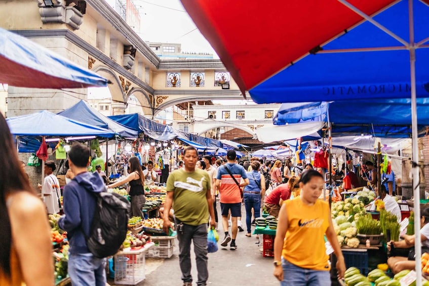 Picture 13 for Activity Manila: Street Food and Drinks Walking Tour with Tastings