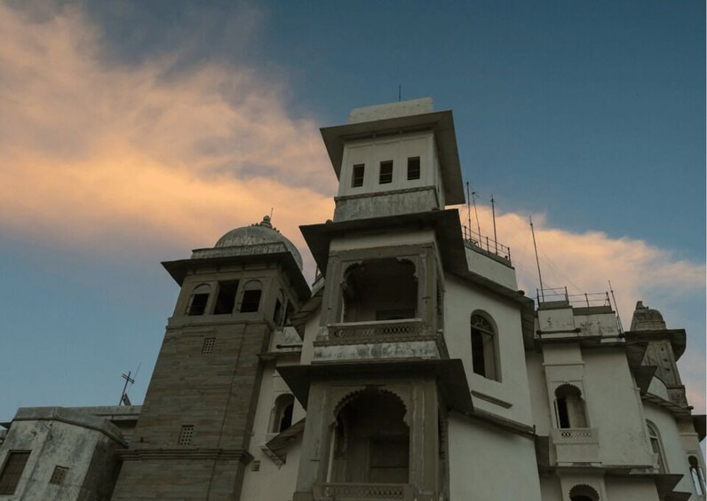 Picture 1 for Activity Royal Trails of Udaipur (Guided Half Day City Tour)