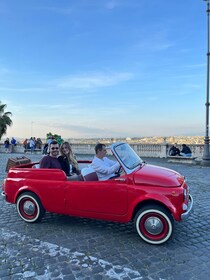 Roma: Visita privada a la ciudad en un Fiat 500 Cabriolet de época