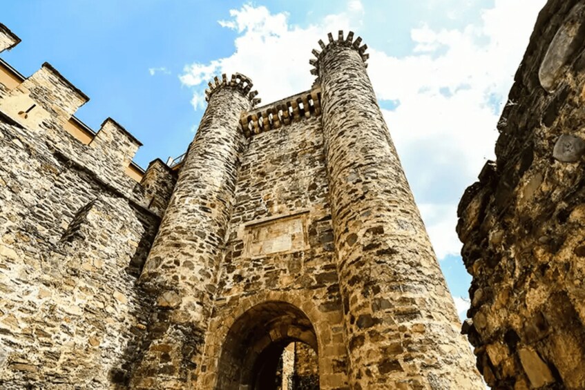 Picture 1 for Activity Ponferrada: Castle of the Templars Entry and Guided Tour