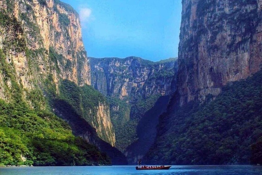 Picture 2 for Activity San Cristóbal: Sumidero Canyon and Chiapa de Corzo Tour