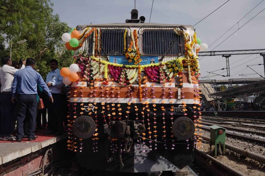 India: Confirmed Express Train Ticket Delhi - Agra - Jaipur