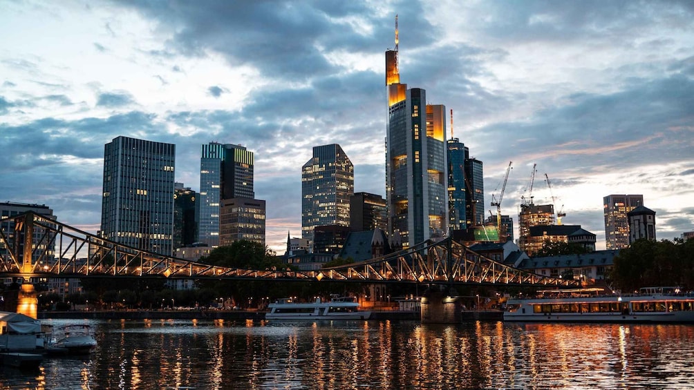 Frankfurt: Private Architecture Tour with a Local Expert