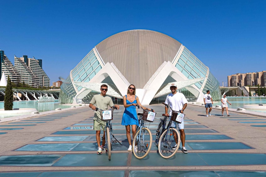 Picture 3 for Activity Explore city and beach on a Private Bike Tour in Valencia