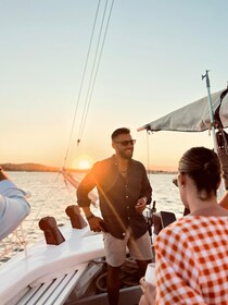 Corfou : Coucher de soleil croisière sur un bateau classique avec cocktails...