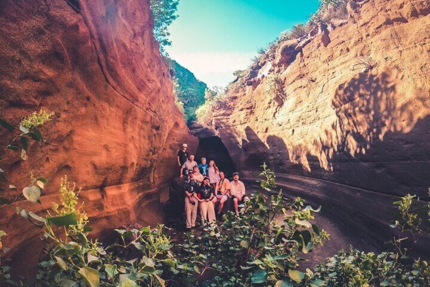 The Red Canyon Tour - Small Group Trip with Tasting ツ