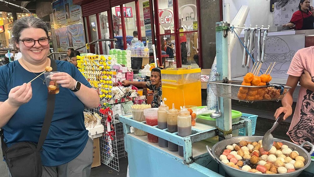 Manila Night Market and food tour Experience