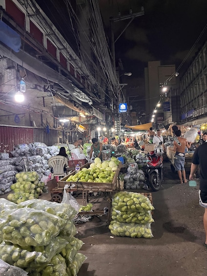 Picture 12 for Activity Manila Night Market with Local Guide