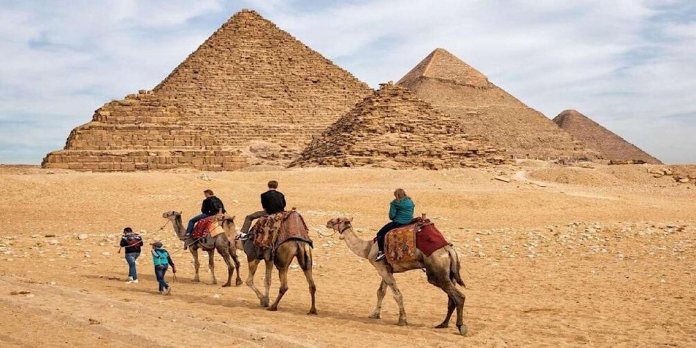 Picture 15 for Activity Egypt: Private 11-Day Tour, Nile Cruise, Flights, Balloon