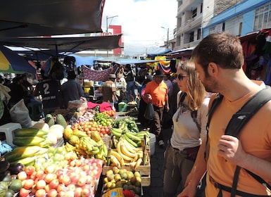 Quito: Otavalo Sightseeing och dagstur till hantverksmarknaden