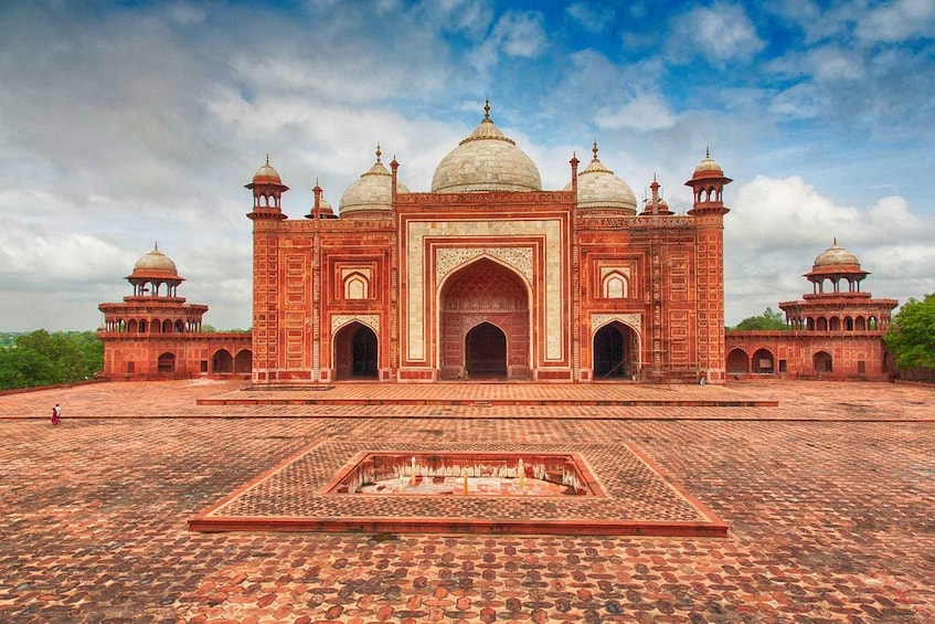 Picture 2 for Activity From Delhi: Private Tour to Taj Mahal and Agra Fort By Car