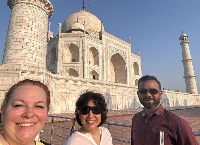 Picture 9 for Activity Taj Mahal and Agra Fort Private Trip from Delhi By Car