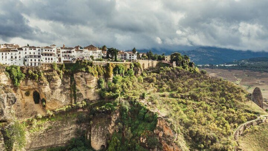 Visit Ronda and Setenil de las Bodegas in one day from Malaga