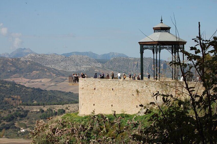 Tour of Ronda and Setenil de las Bodegas with Reservatauro