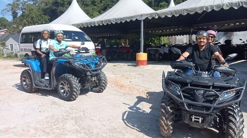 Kuala Lumpur: Private quad bike Tour with Waterfalls in Kemensah