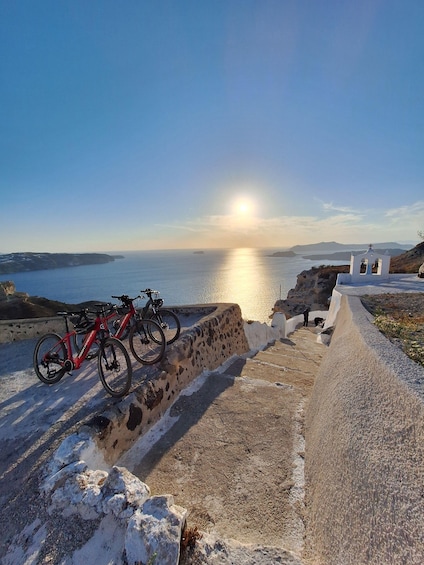 Santorini: E-Bike Sunset Tour Experience