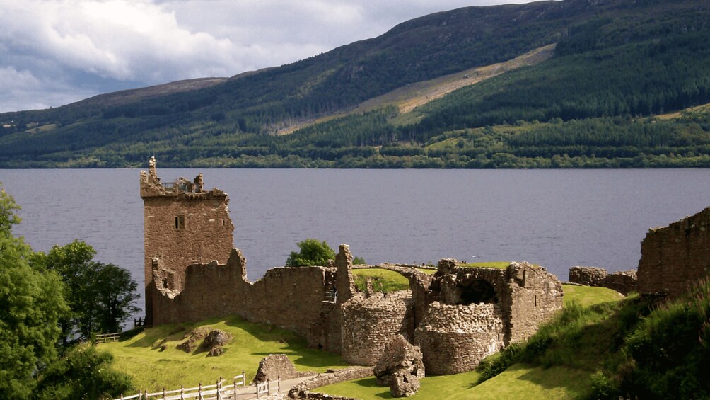 Picture 2 for Activity From Glasgow: Loch Ness and Urquhart Castle Private Day Tour