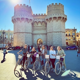 Valencia: All In One Daily City Tour by Bike and E-Bike