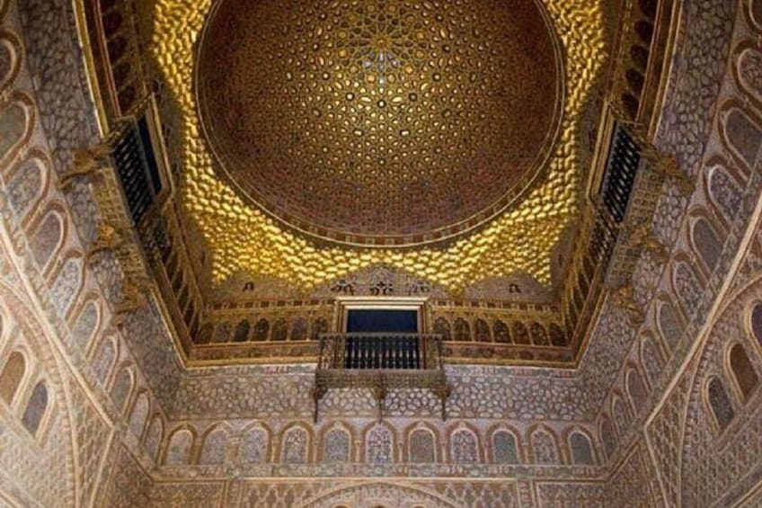 Alcazar room 