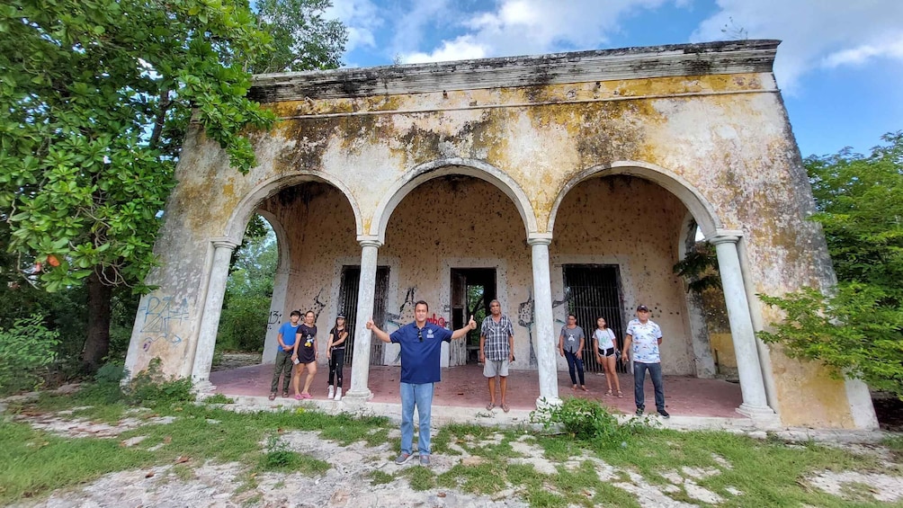 Picture 12 for Activity Progreso: Ghost Town Tour + Beach Club in a Classic Beetle