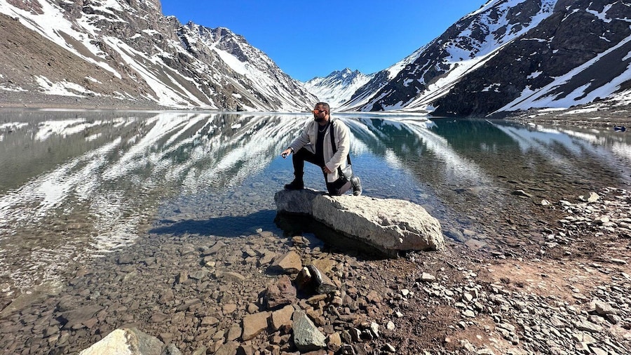 Picture 3 for Activity Santiago: Portillo and Laguna del Inca Day Trip with Picnic