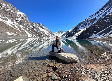 Santiago: Portillo and Laguna del Inca Day Trip with Picnic