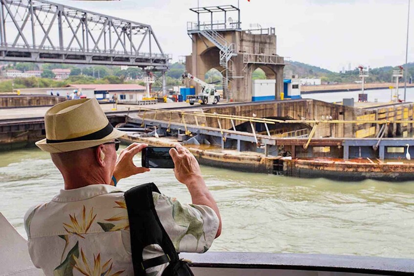 Picture 5 for Activity Panama Canal Cruise – Partial Transit with Lunch