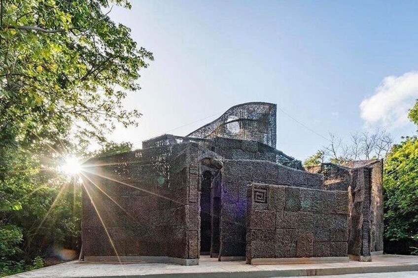 Cathedral of Thorns by Curacao Artist Herman van Bergen
Photo by Gail Johnson