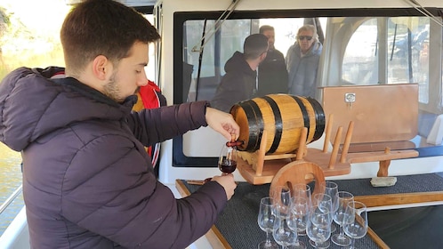 Private tour to Douro Valley 2 Wine Tastings, lunch and boat
