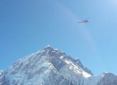 Recorrido en helicóptero por el campamento base del Everest