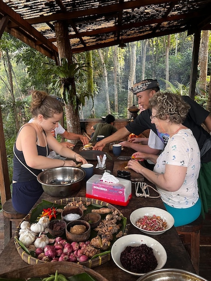 Picture 7 for Activity Bali: Cooking Class with 5 Balinese Dishes