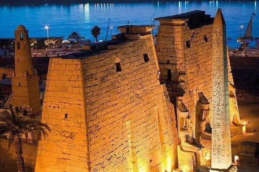 Luxury Private Nile cruise from Luxor to Aswan and Abusimbel Tour