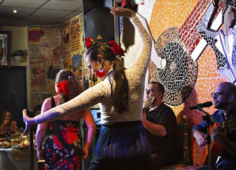 Picture 1 for Activity Valencia: Flamenco at Toro y La Luna with Drinks or Dinner