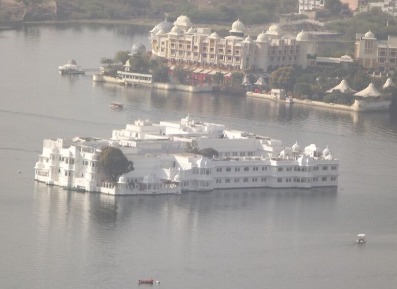 Picture 1 for Activity Udaipur: City Palace & Garden of Maidens Private Guided Tour