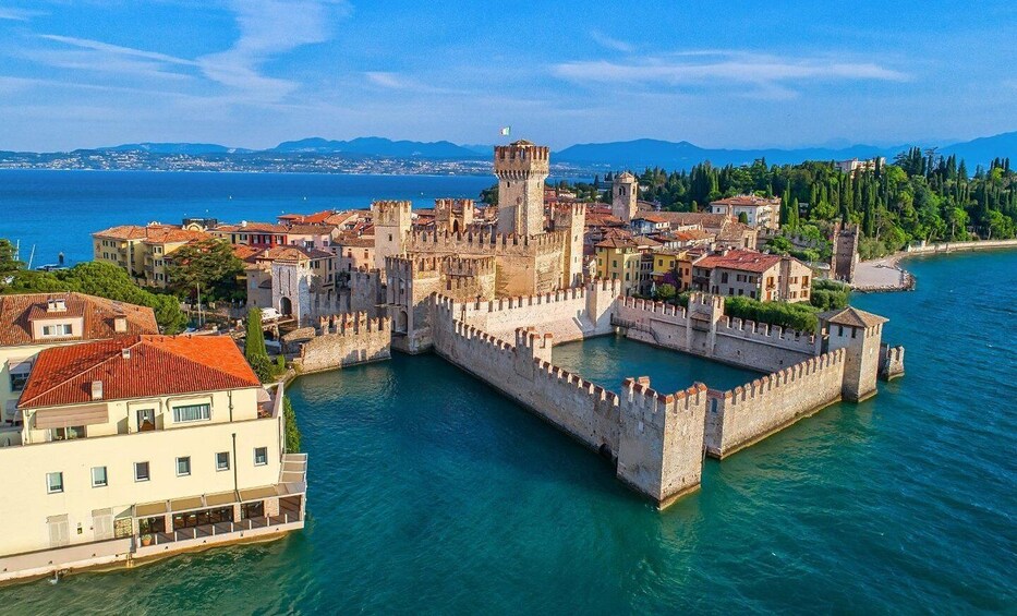 Picture 4 for Activity Milan: Verona Day Tour with a Lake Garda Cruise to Sirmione