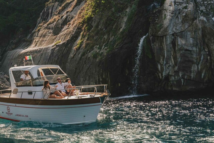 Picture 2 for Activity Positano: Boat Tour of Capri with Drinks and Snacks