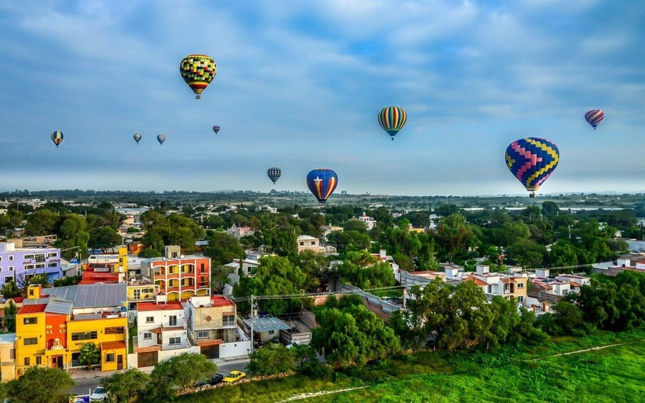 Picture 3 for Activity Tequisquiapan: Shared Hot Air Balloon Flight and Breakfast