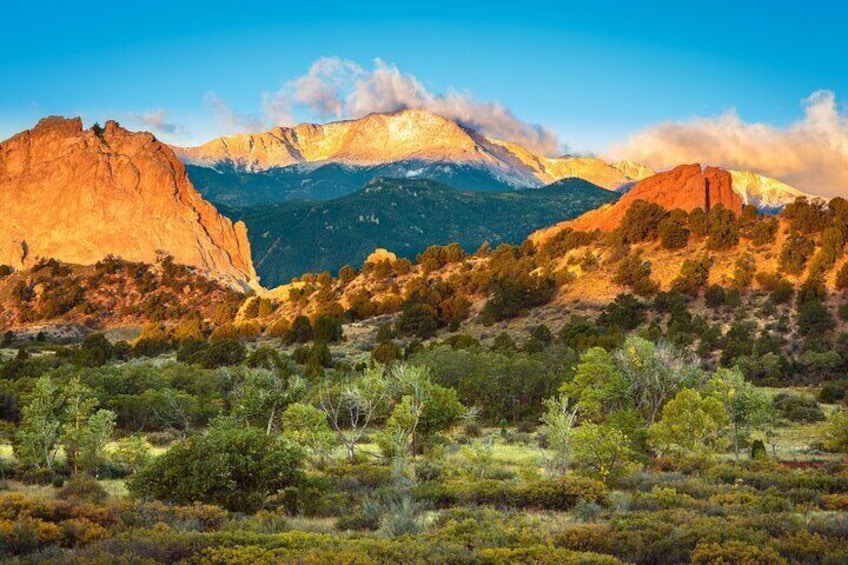 Self Guided Driving and Walking Tour in Garden of the Gods 