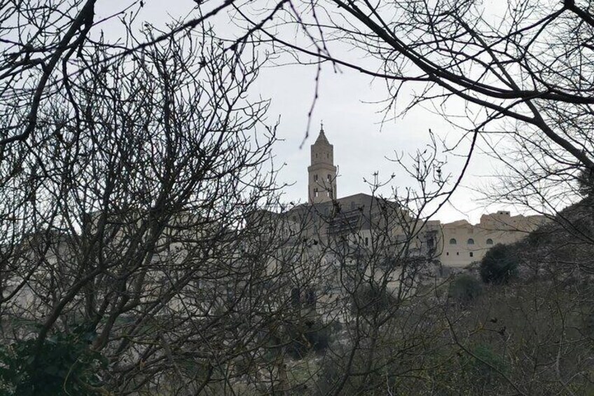 Trekking towards Torrente Gravina and Rupestrian Churches of the Murgia