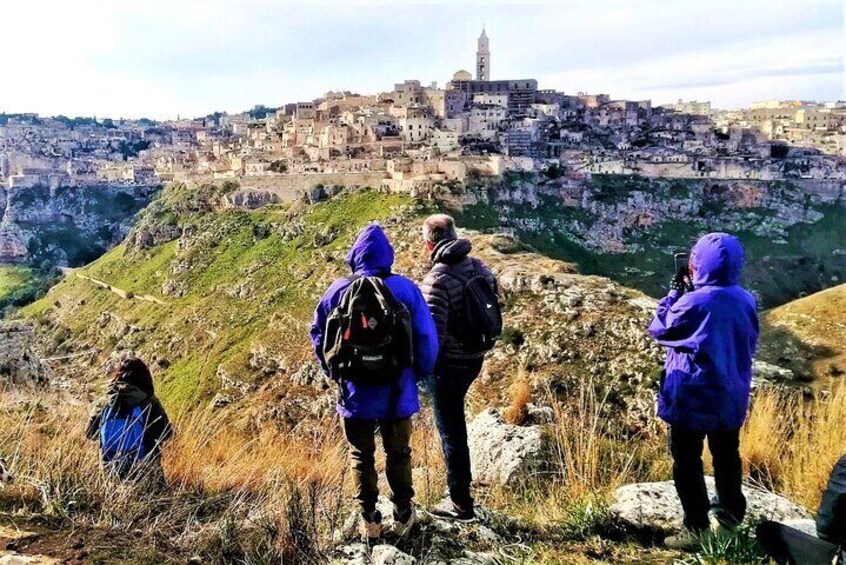 Trekking towards Torrente Gravina and Rupestrian Churches of the Murgia